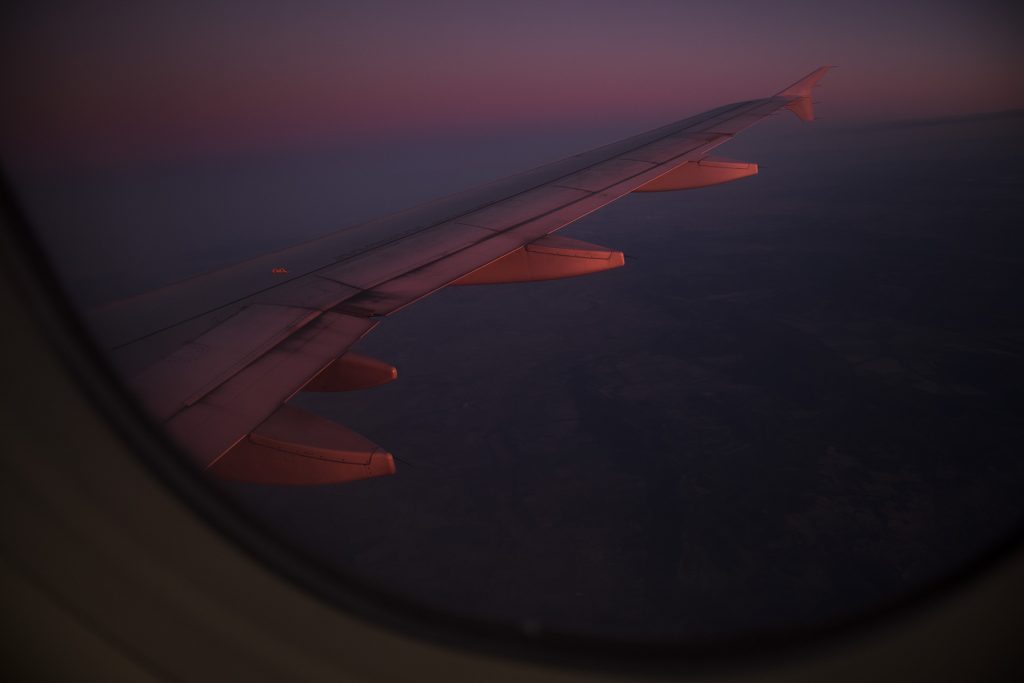 airplane-flying-wings
