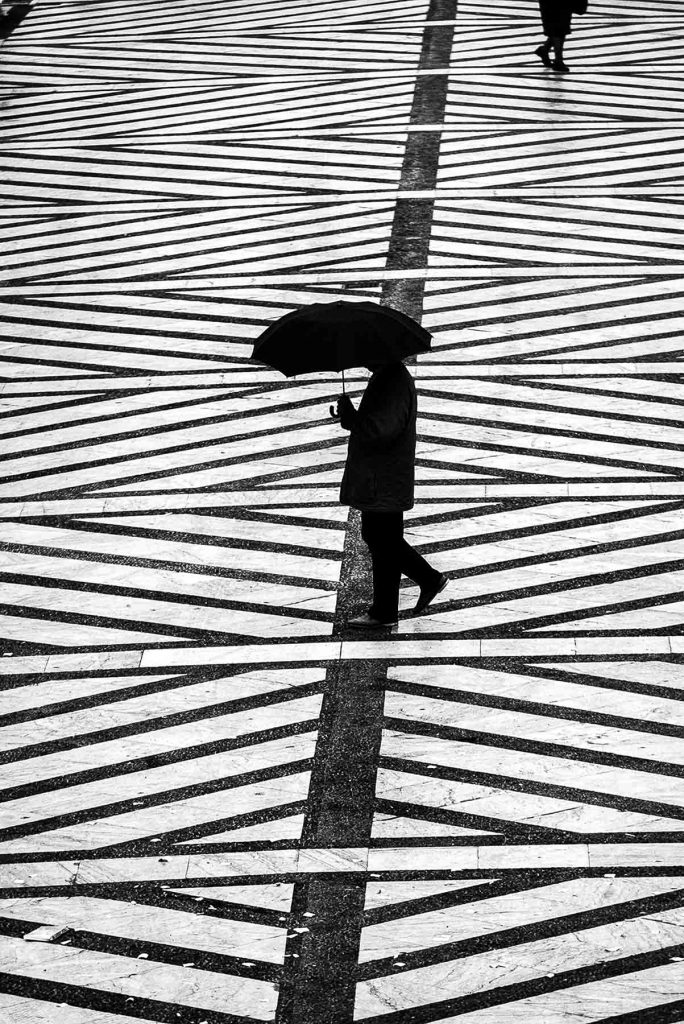 raining-day-silhouette-umbrella