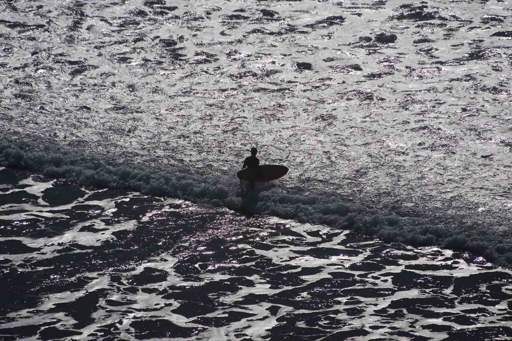 surfer-sports-beach