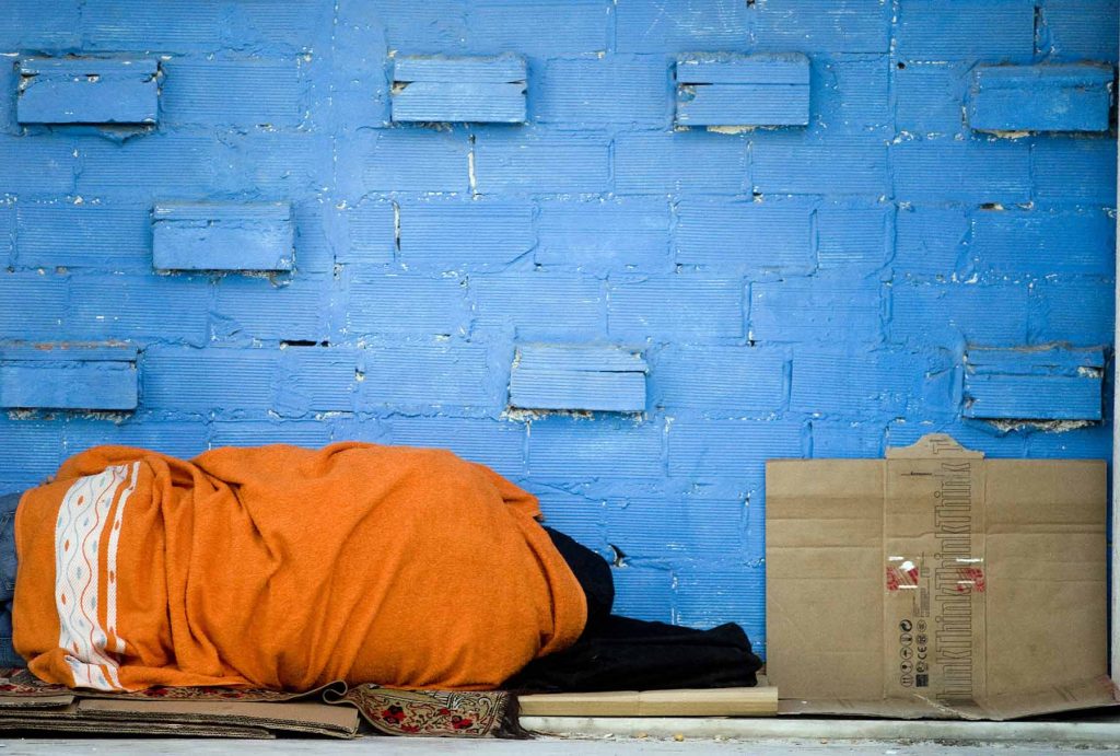 inmigrants-inmigrante-sleeping-durmiendo