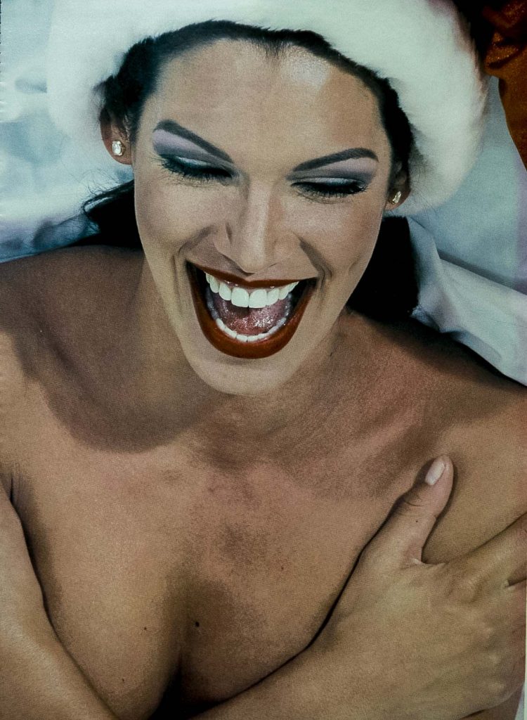 boudoir-smiling