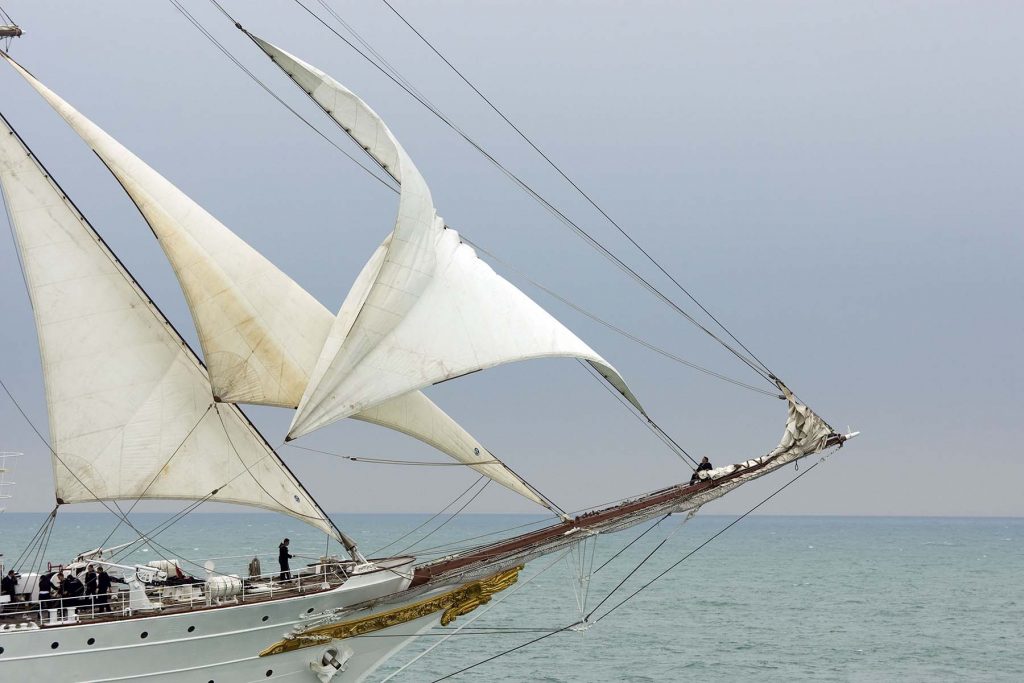 elcano-ship-prow