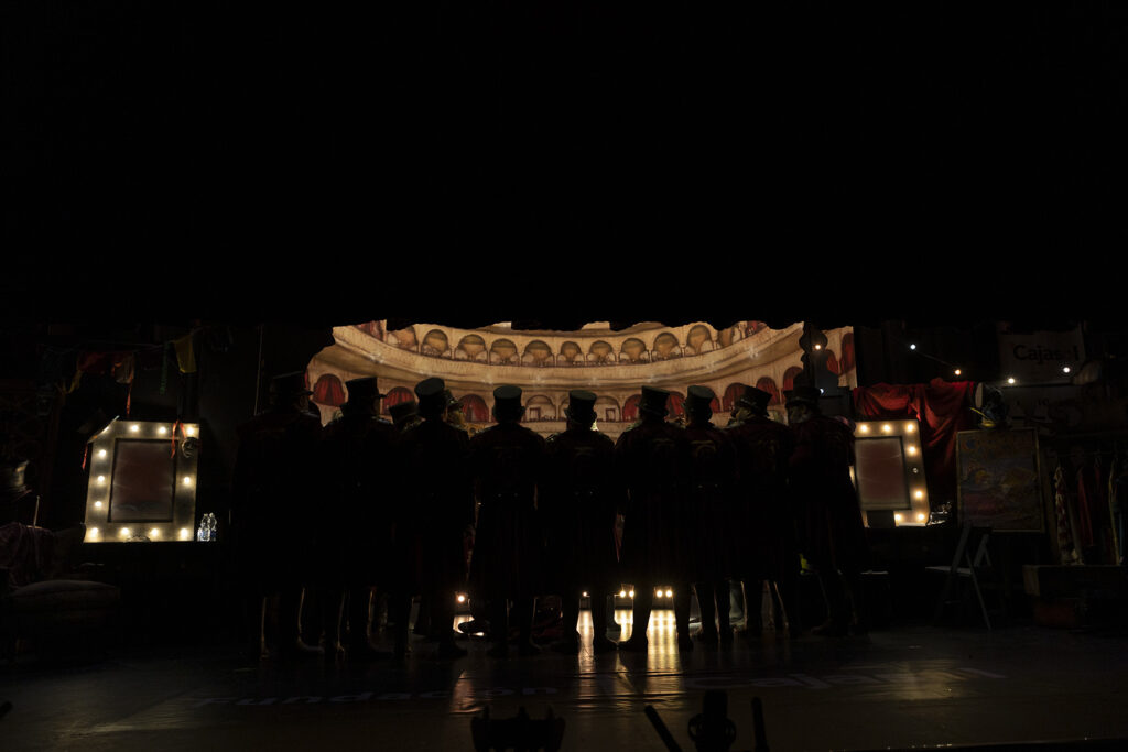 carnival-silhouette