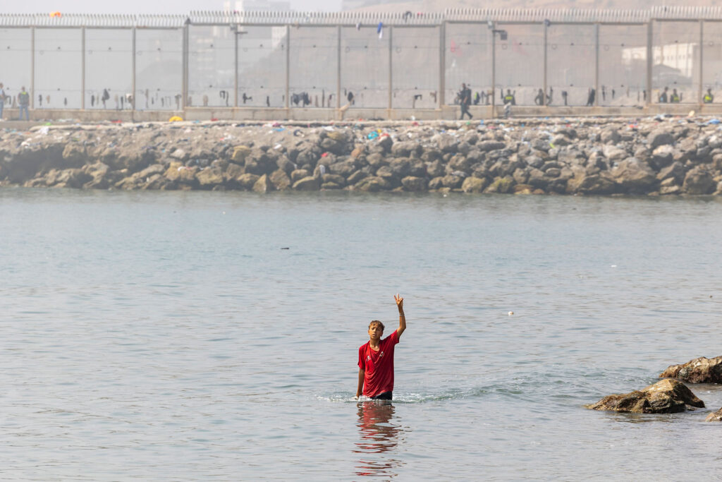 Inmigrantes en Ceuta, España, 20260801. Foto/Miguel Gómez